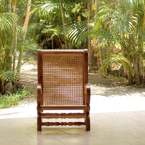 Petit fauteuil créole en camphre