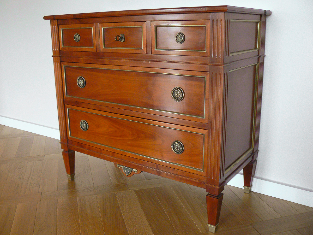 Commode Louis XVI en merisier
