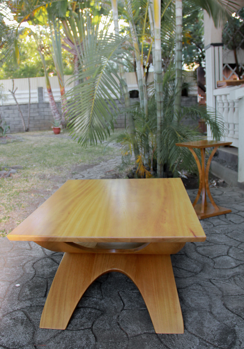 Table basse et sellette en iroko