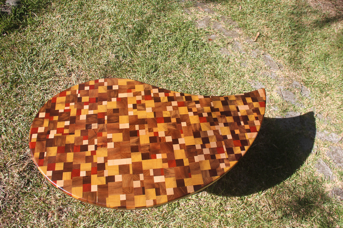 Table basse en mosaïque de cubes de bois