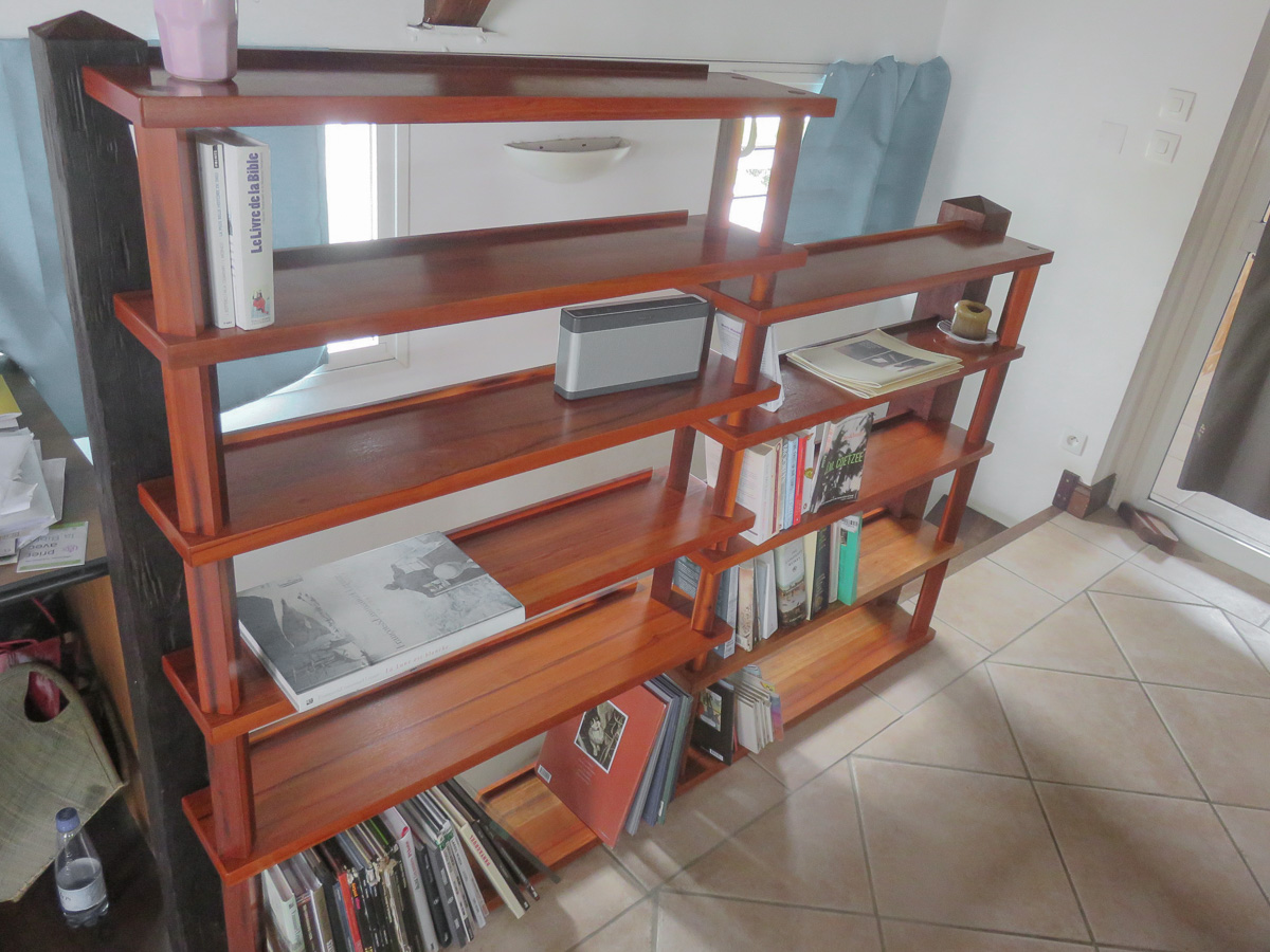 Bibliothèque d'escalier