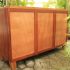 Commode galbée en iroko et kossipo